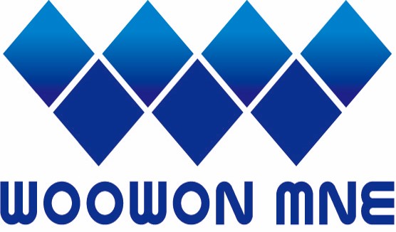 우원엠앤이 로고